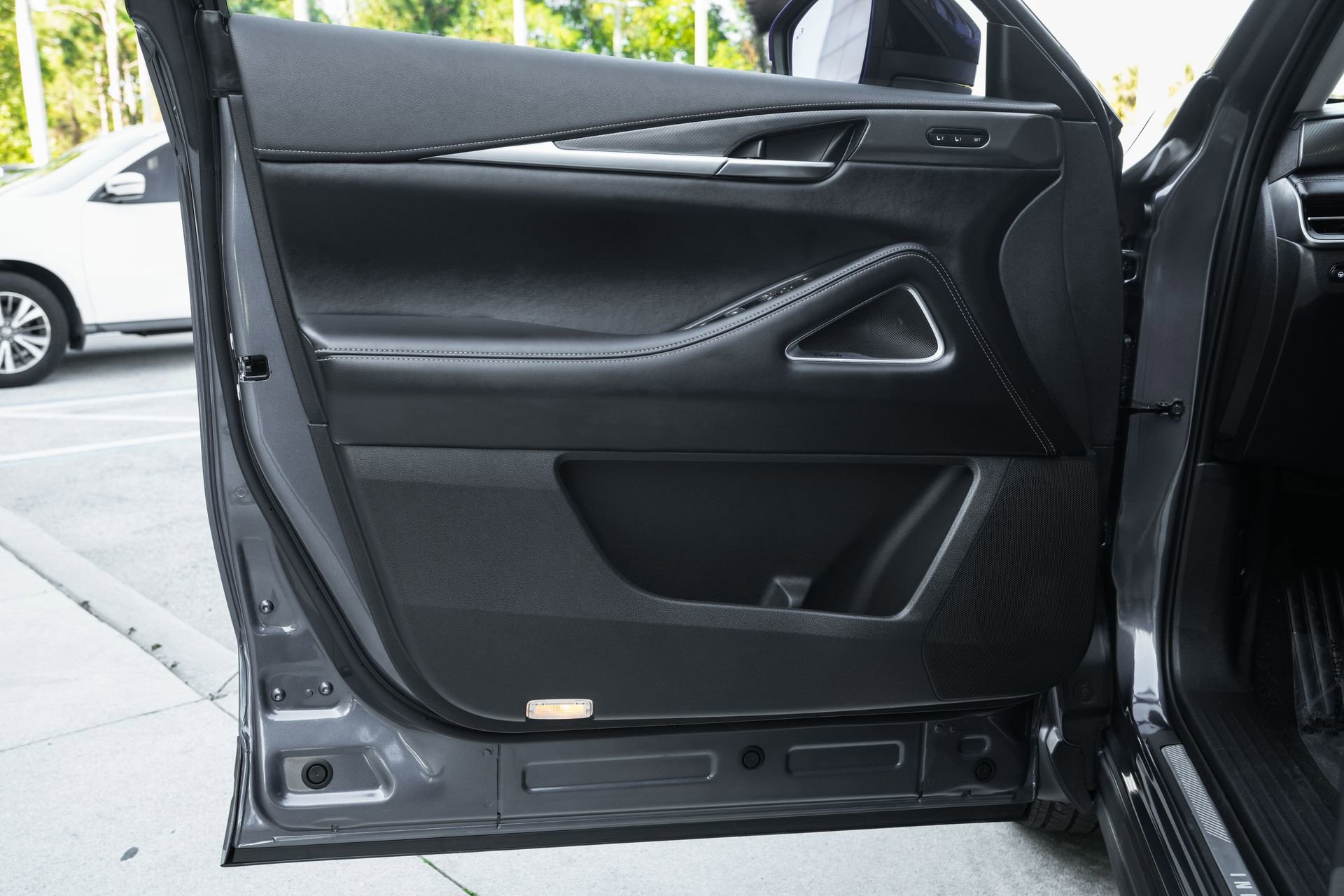 Used 2026 INFINITI QX60 Luxe w/ Cargo Package image 28