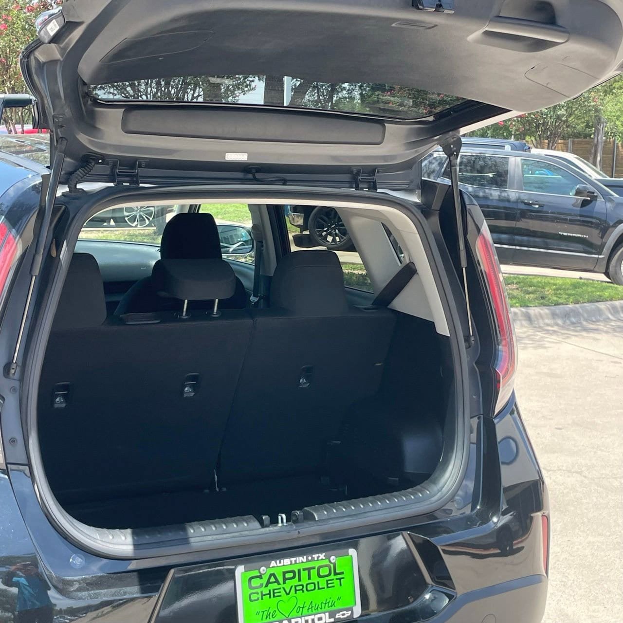 Used 2024 Kia Soul LX w/ Option Group 015 FWD image 24