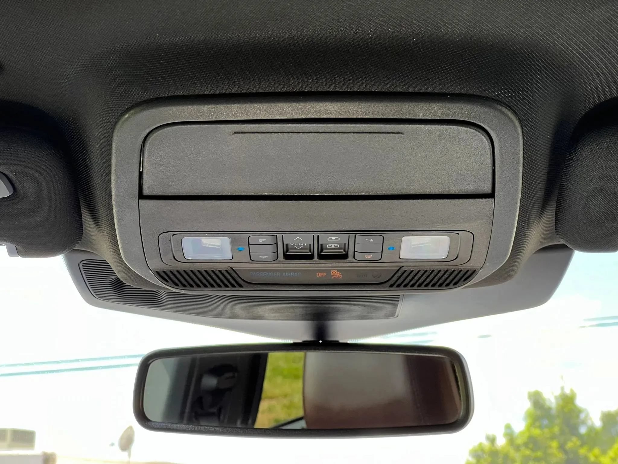 Used 2021 Ford Explorer Platinum w/ Equipment Group 601A AWD/4WD image 35