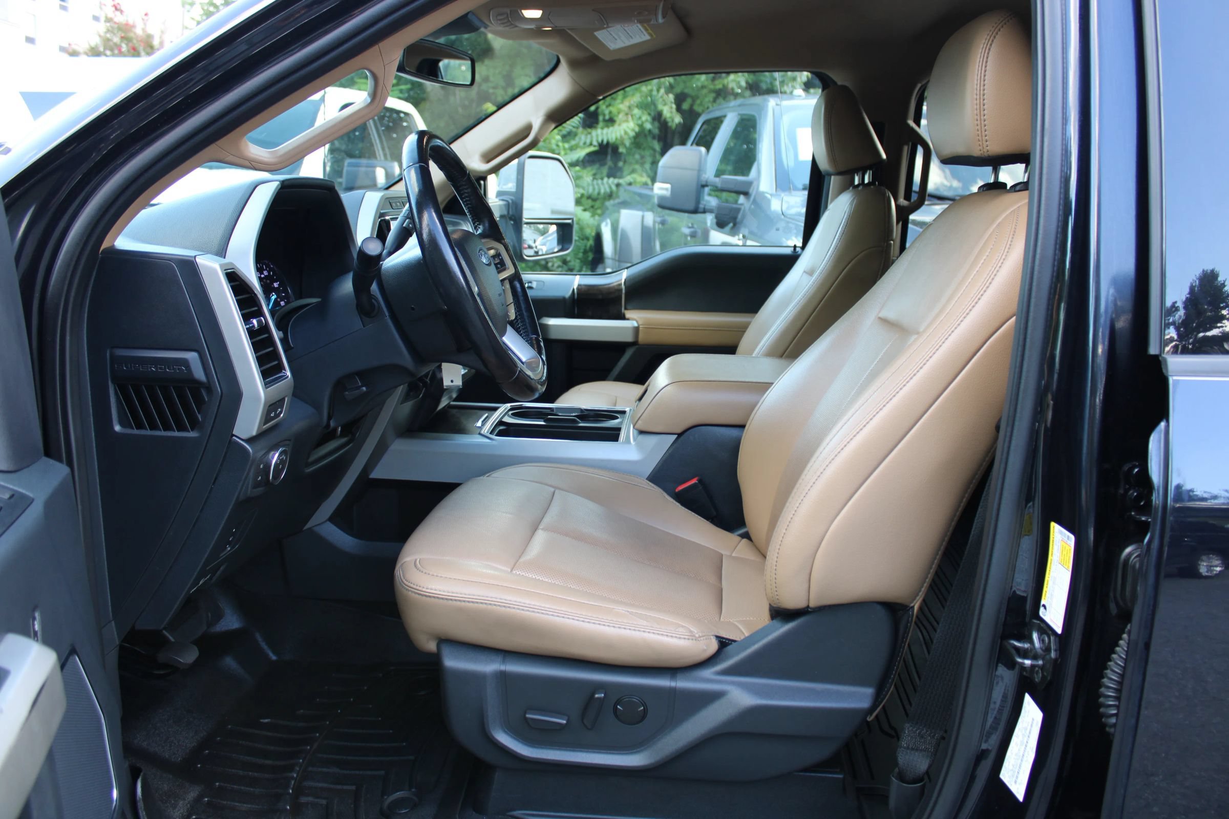 Used 2022 Ford F250 Lariat w/ Chrome Package AWD/4WD image 20