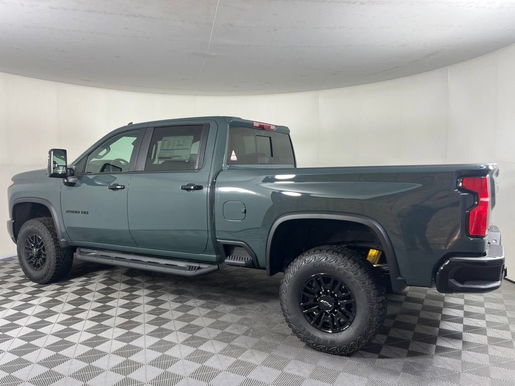 New 2026 Chevrolet Silverado 2500 ZR2 w/ LPO, Dark Essentials Package AWD/4WD image 9
