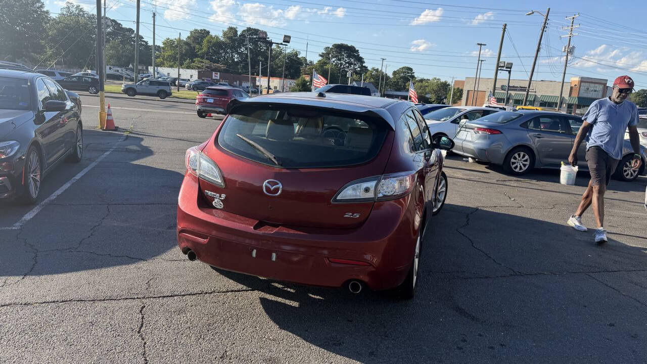 Used 2011 MAZDA MAZDA3 s Grand Touring w/ Tech Pkg FWD image 6