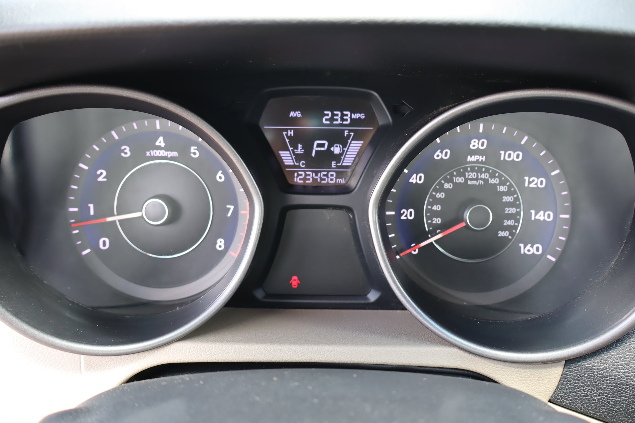 Used 2016 Hyundai Elantra SE FWD image 23