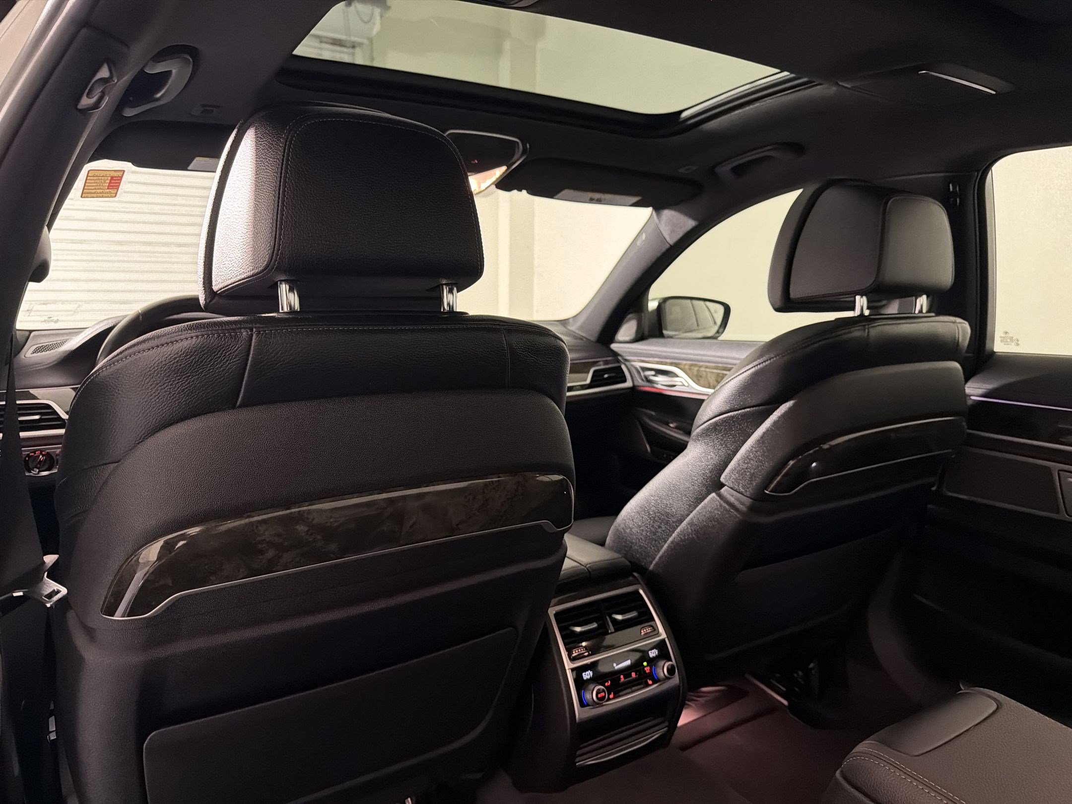 Used 2020 BMW 740i w/ M Sport Package RWD image 30