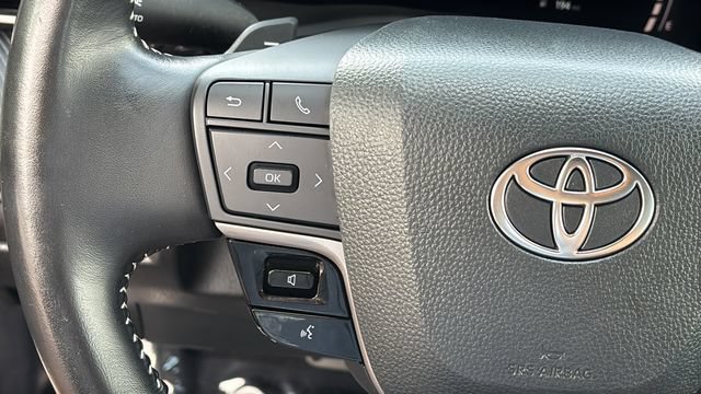 Used 2025 Toyota Camry SE FWD image 21