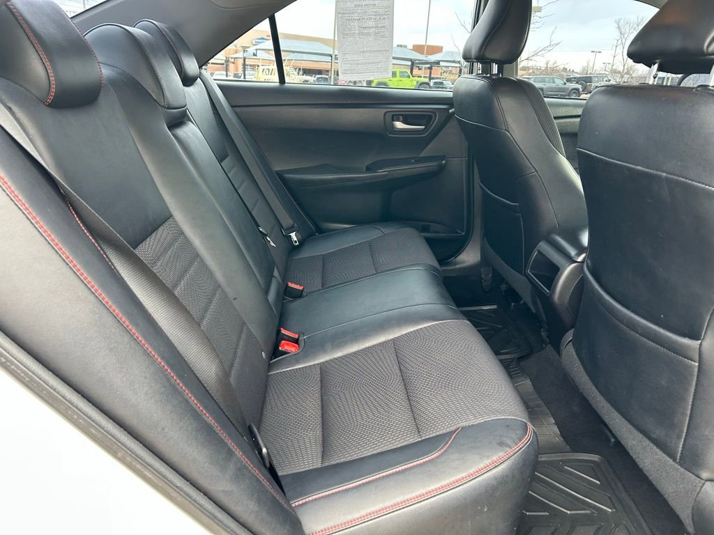Used 2016 Toyota Camry SE image 28