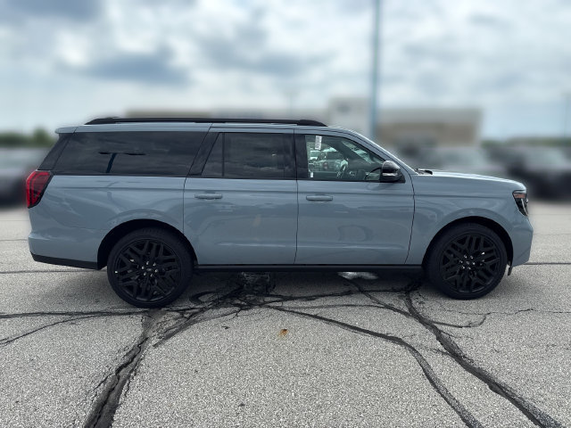 New 2027 Ford Expedition Max Platinum w/ Stealth Performance Package AWD/4WD image 3