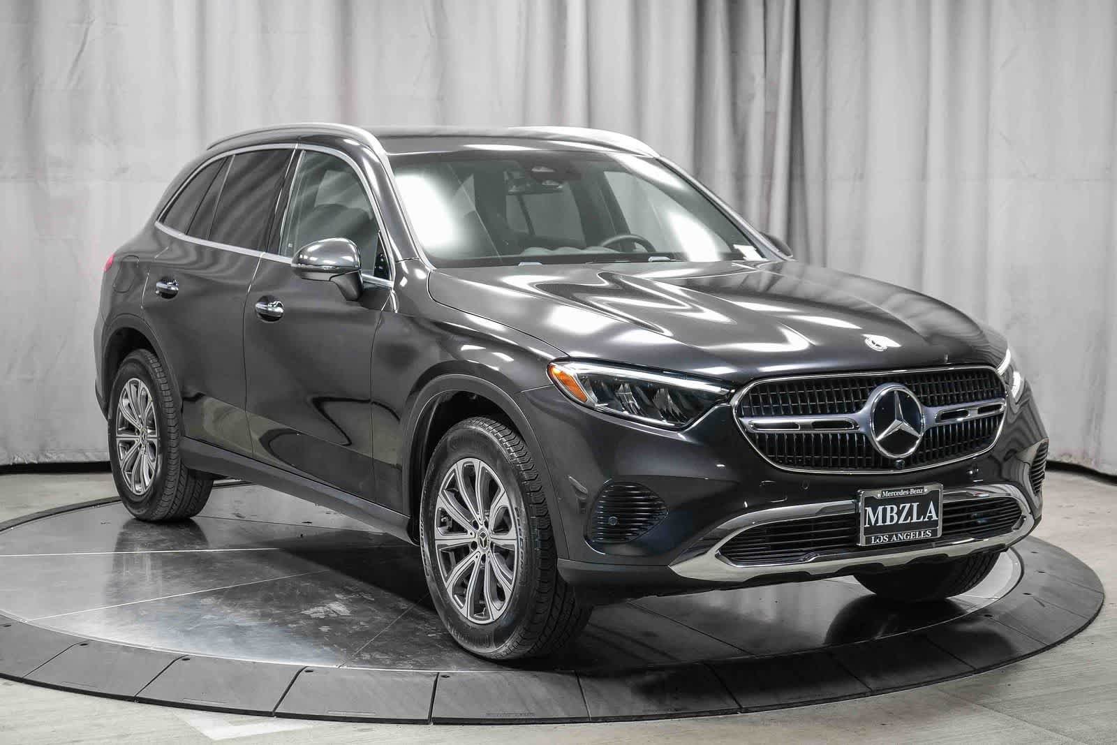 Certified 2025 Mercedes-Benz GLC 300 image 3