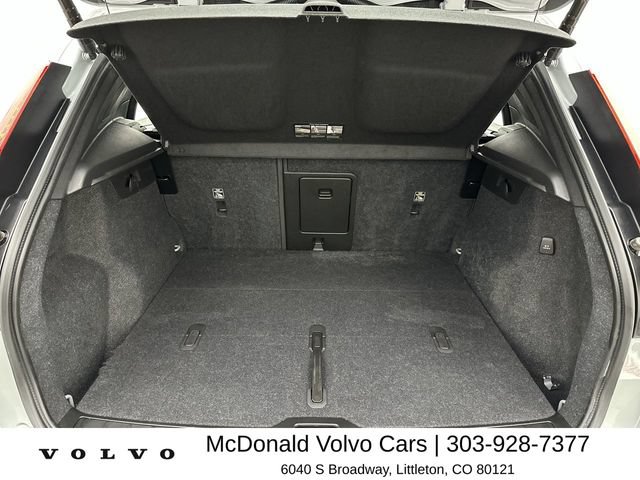 Used 2024 Volvo XC40 B5 Ultimate w/ Protection Package Premier AWD/4WD image 24