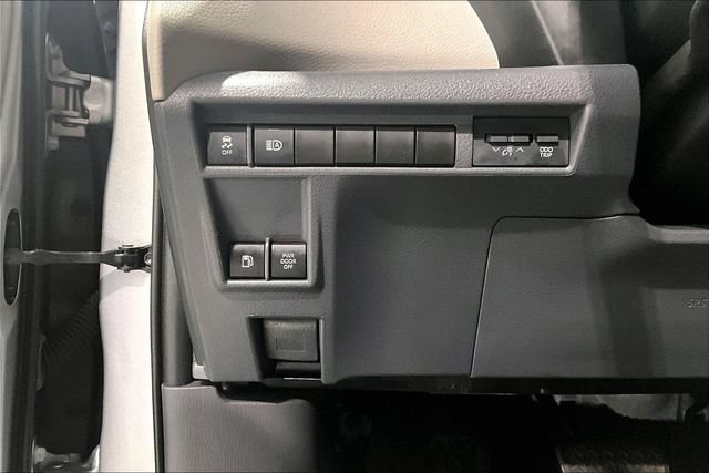 Used 2021 Toyota Sienna LE FWD image 44