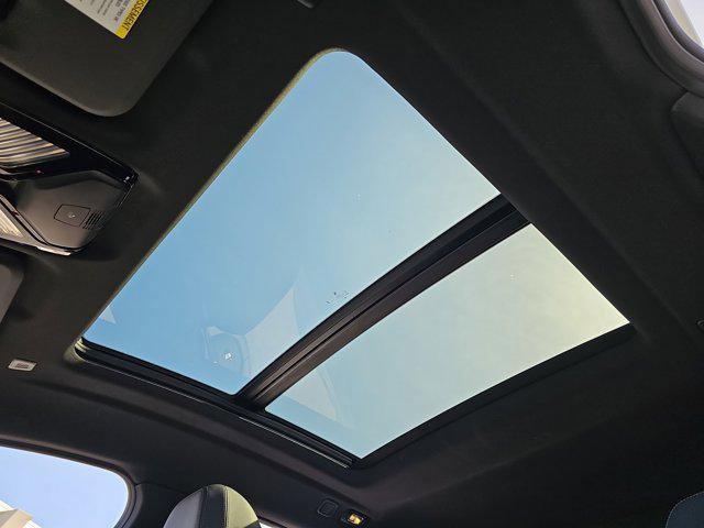 Used 2025 BMW X4 xDrive30i w/ Premium Package image 30