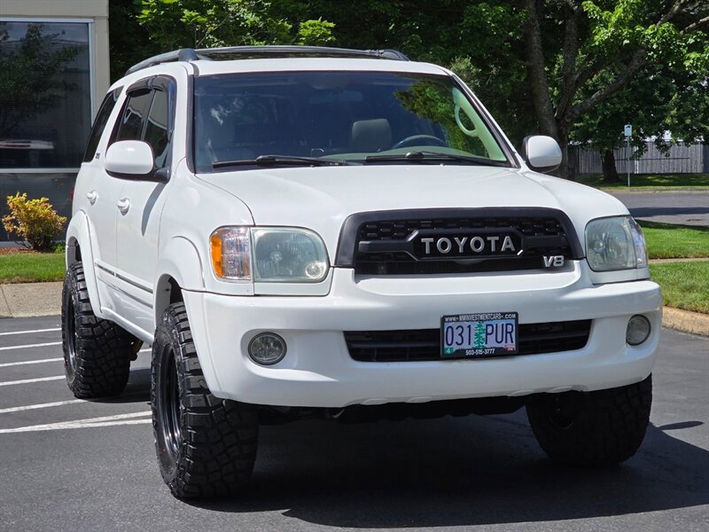Used 2005 Toyota Sequoia SR5 AWD/4WD image 2
