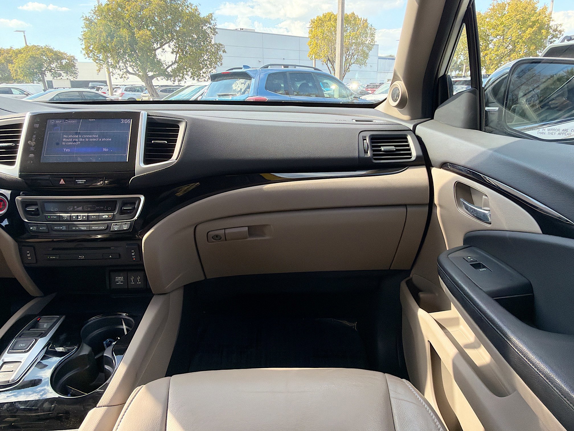 Used 2016 Honda Pilot Touring image 18