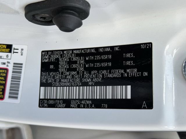 Used 2022 Toyota Highlander LE image 37