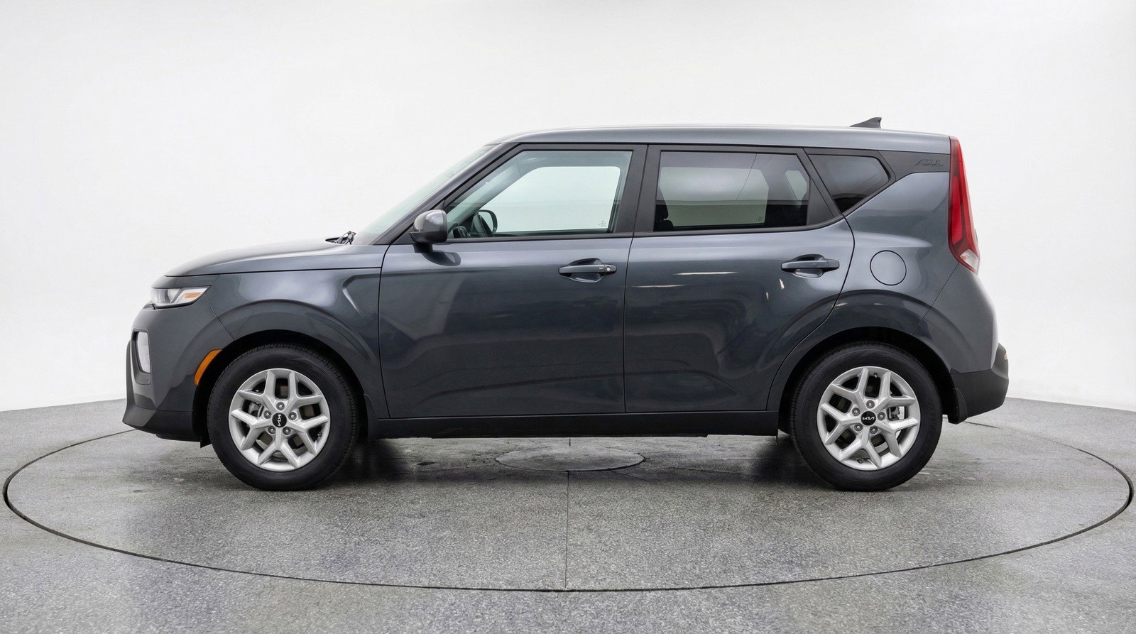 Used 2025 Kia Soul LX w/ LX Technology Package image 5