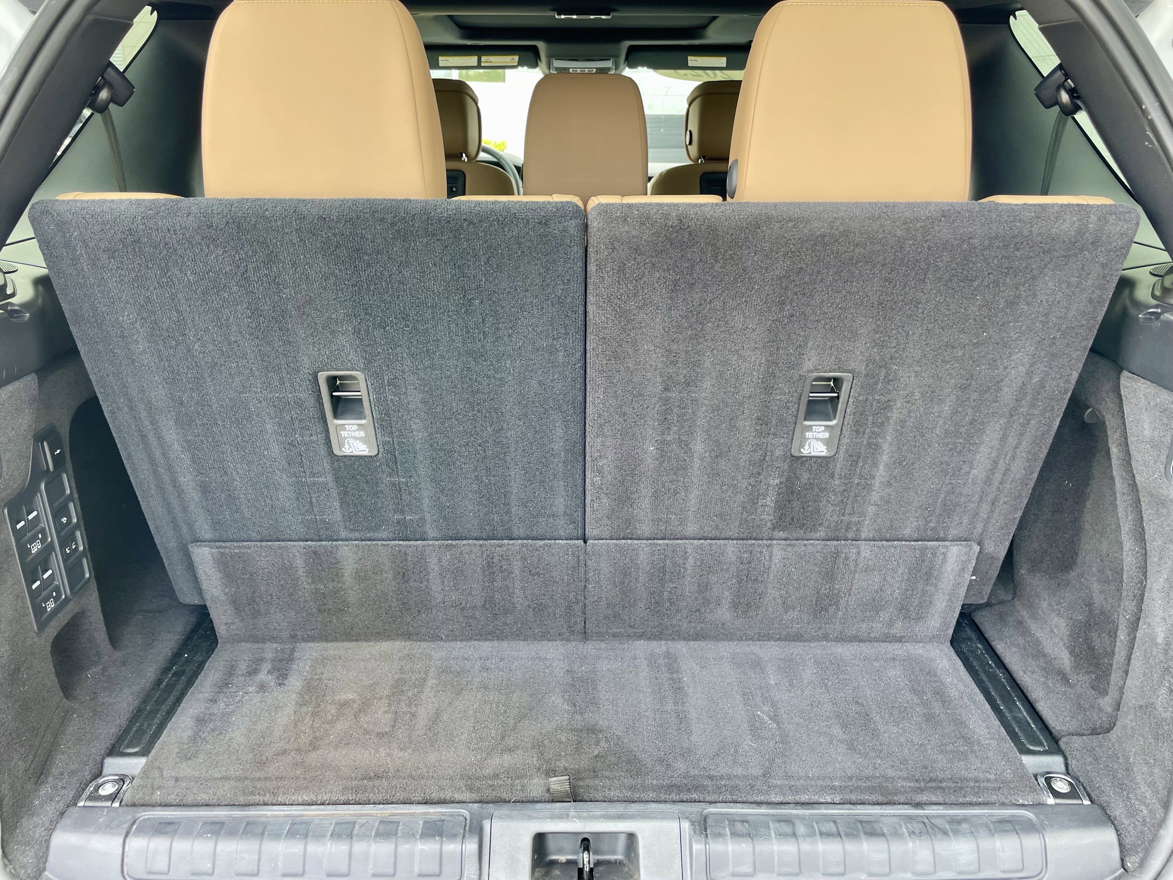 Certified 2025 Land Rover Discovery Dynamic SE AWD/4WD image 38