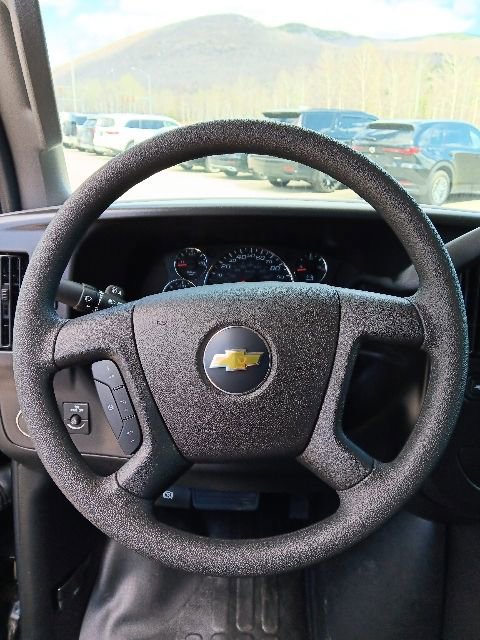 New 2026 Chevrolet Express 2500 Extended RWD image 7