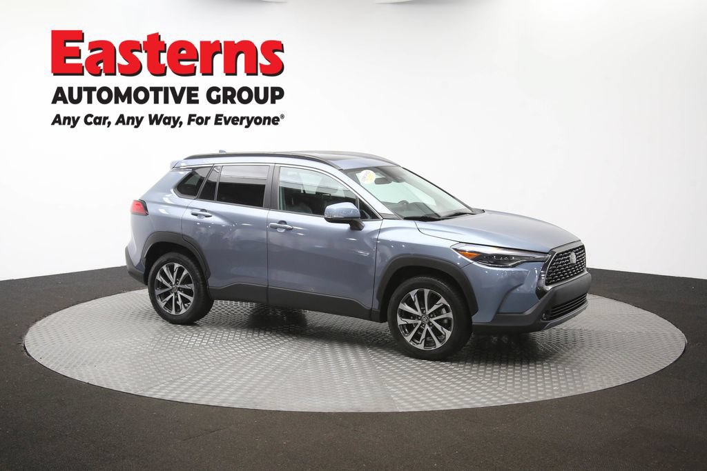 Used 2022 Toyota Corolla Cross XLE w/ Convenience Package AWD/4WD image 48