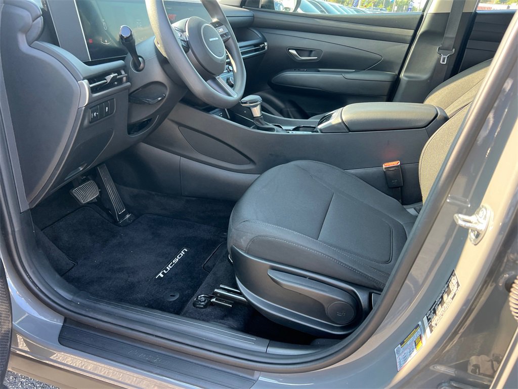 Used 2025 Hyundai Tucson SE image 9