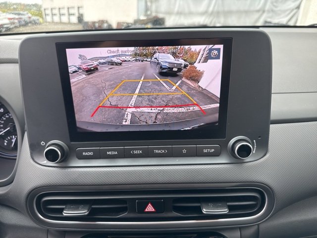 Used 2023 Hyundai Kona SE image 13