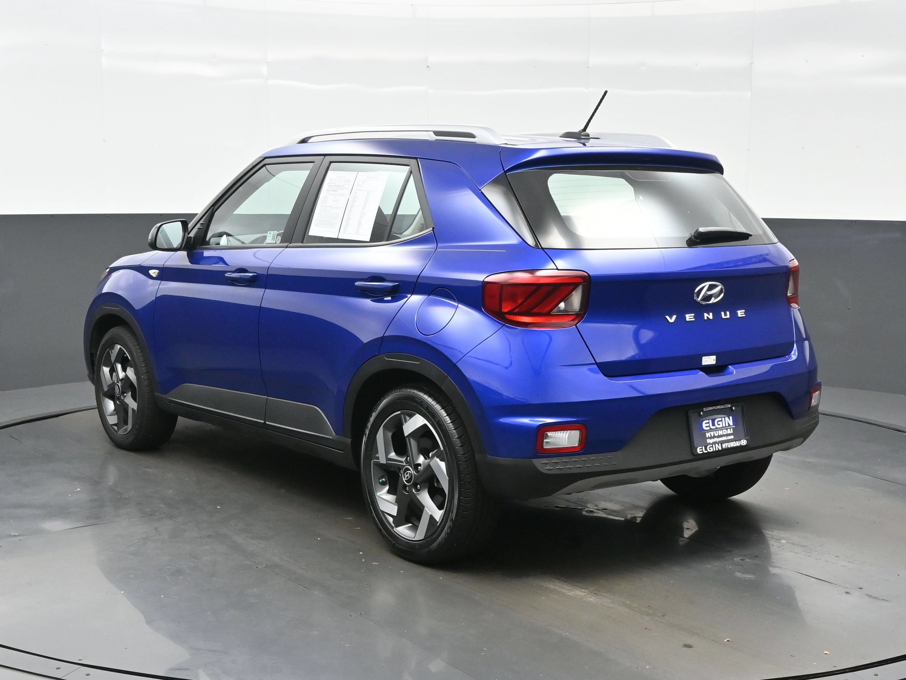 Certified 2026 Hyundai Venue SEL FWD image 4