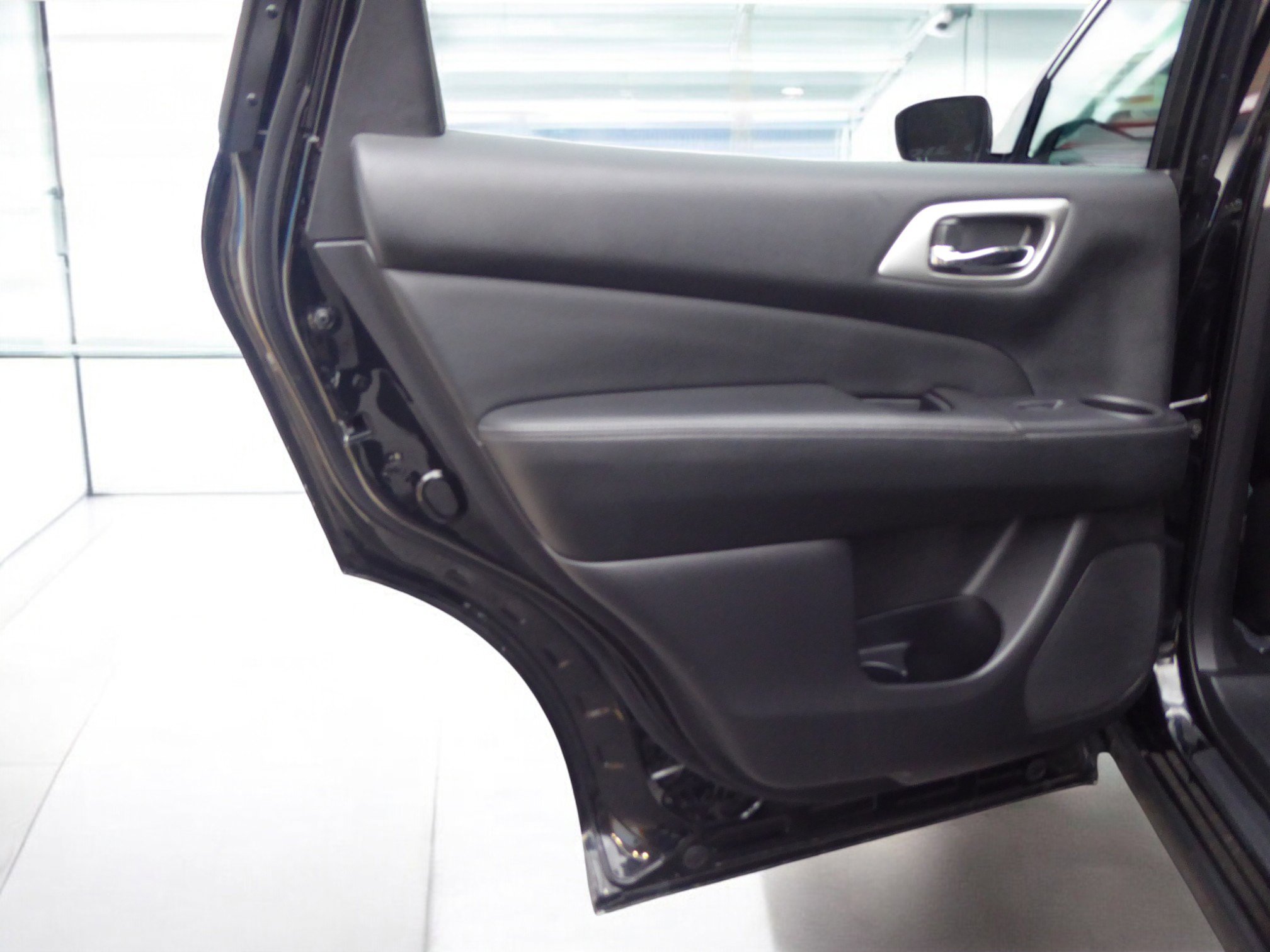 Used 2019 Nissan Pathfinder SV image 22