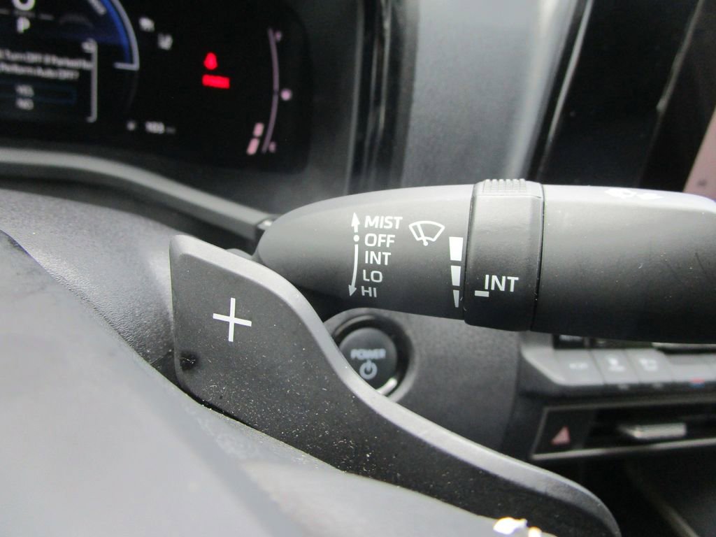 Used 2025 Toyota Camry SE image 26