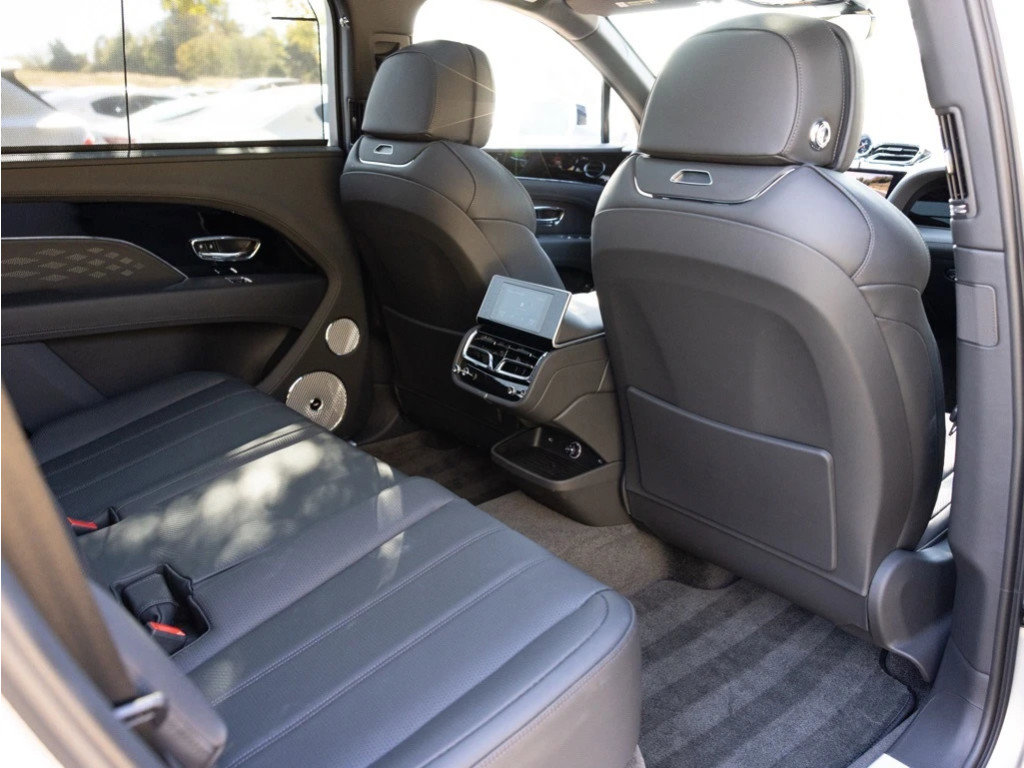 Certified 2024 Bentley Bentayga Extended Wheelbase image 82