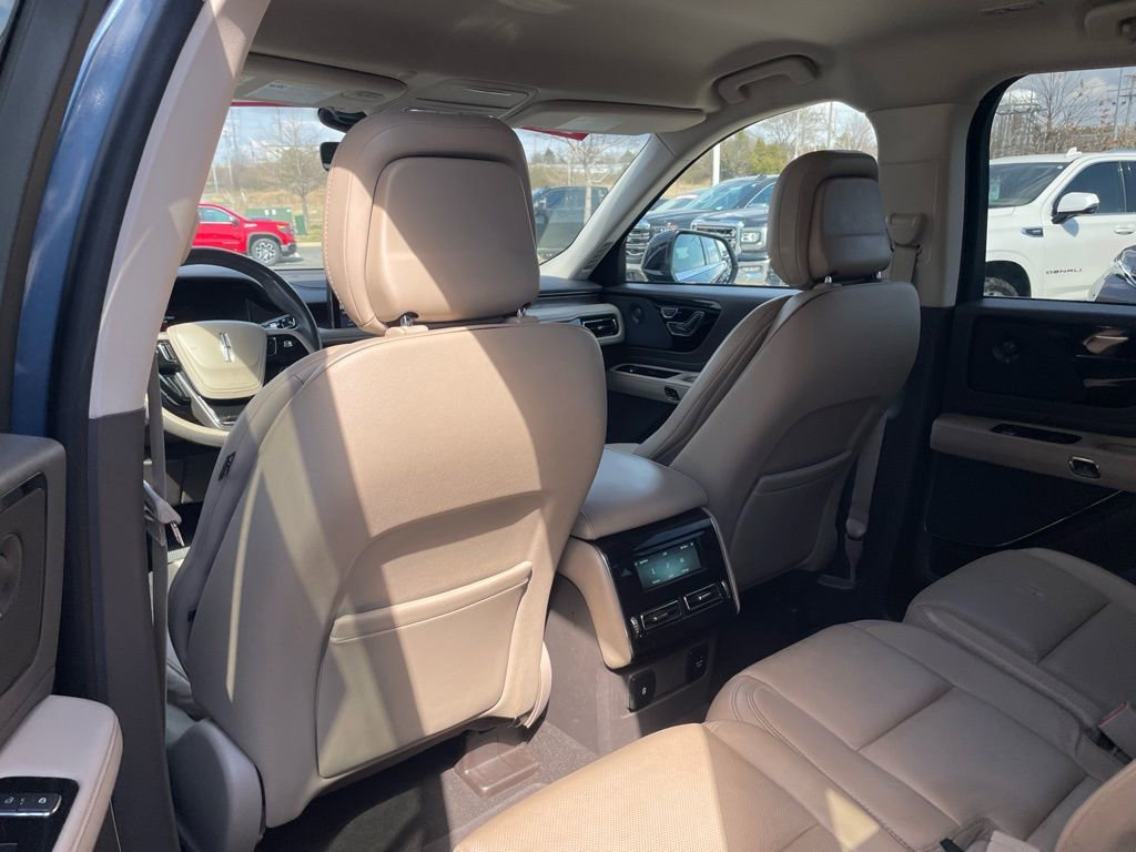 Used 2020 Lincoln Aviator Reserve image 24