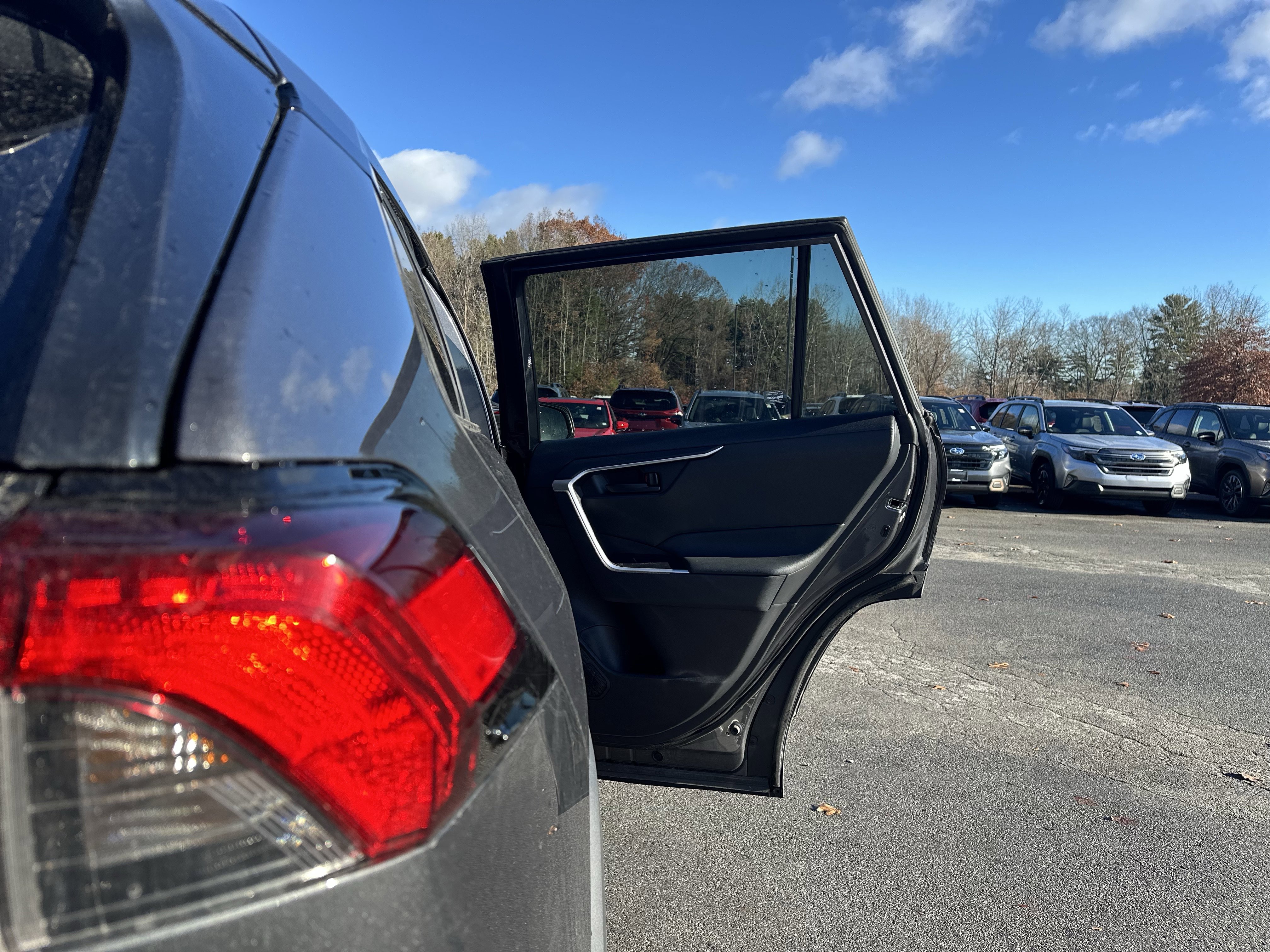 Used 2022 Toyota RAV4 LE image 18