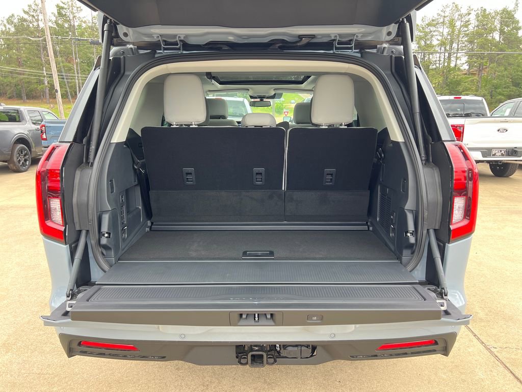 New 2026 Ford Expedition Active RWD image 23