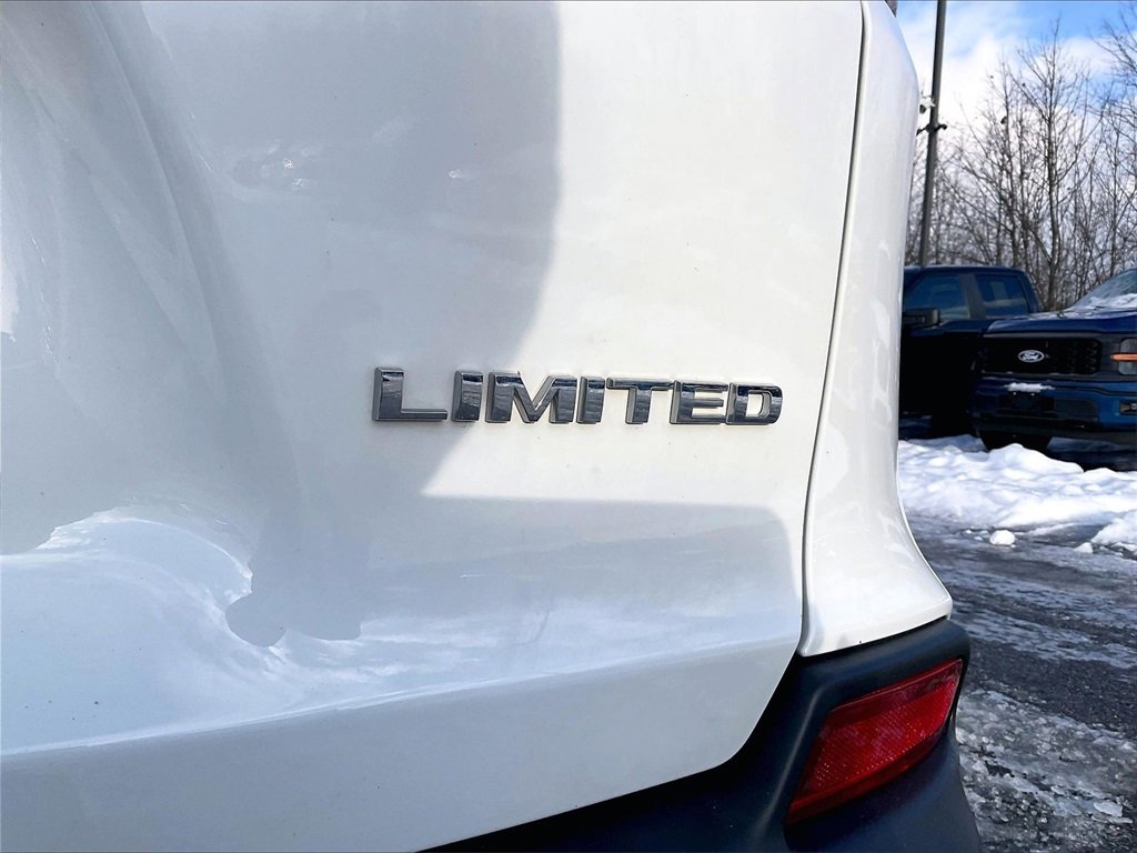 Used 2022 Jeep Cherokee Limited image 27