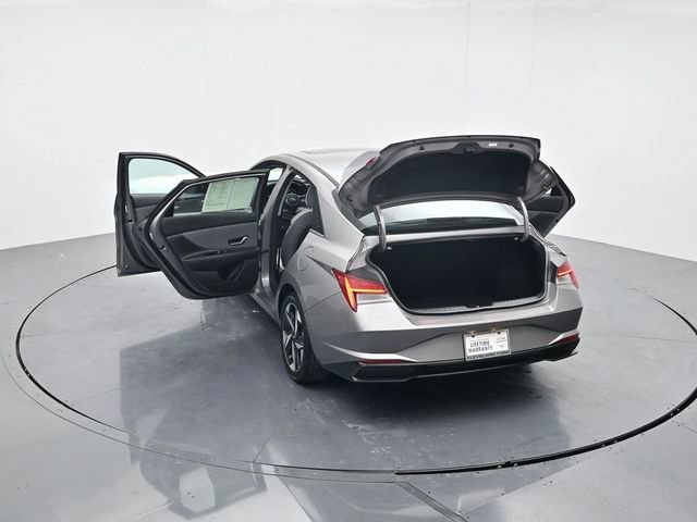 Used 2023 Hyundai Elantra Limited image 45
