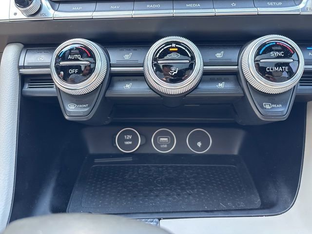 Used 2023 Genesis G70 3.3T w/ Sport Advanced Package AWD/4WD image 26