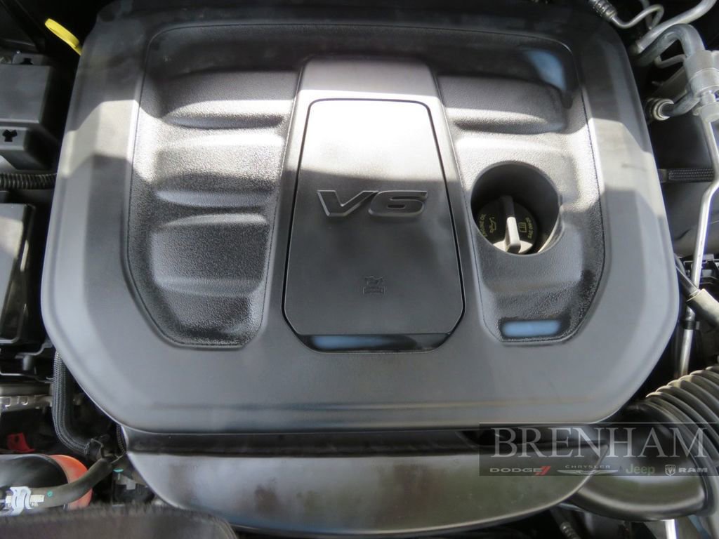 Used 2020 Dodge Durango SXT image 12