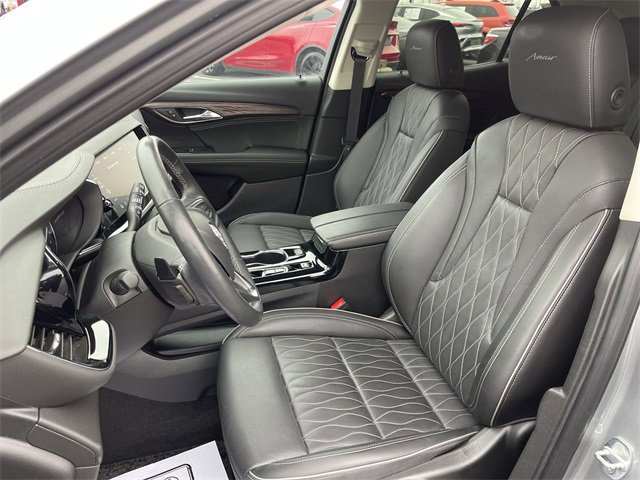 Used 2023 Buick Envision Avenir image 11