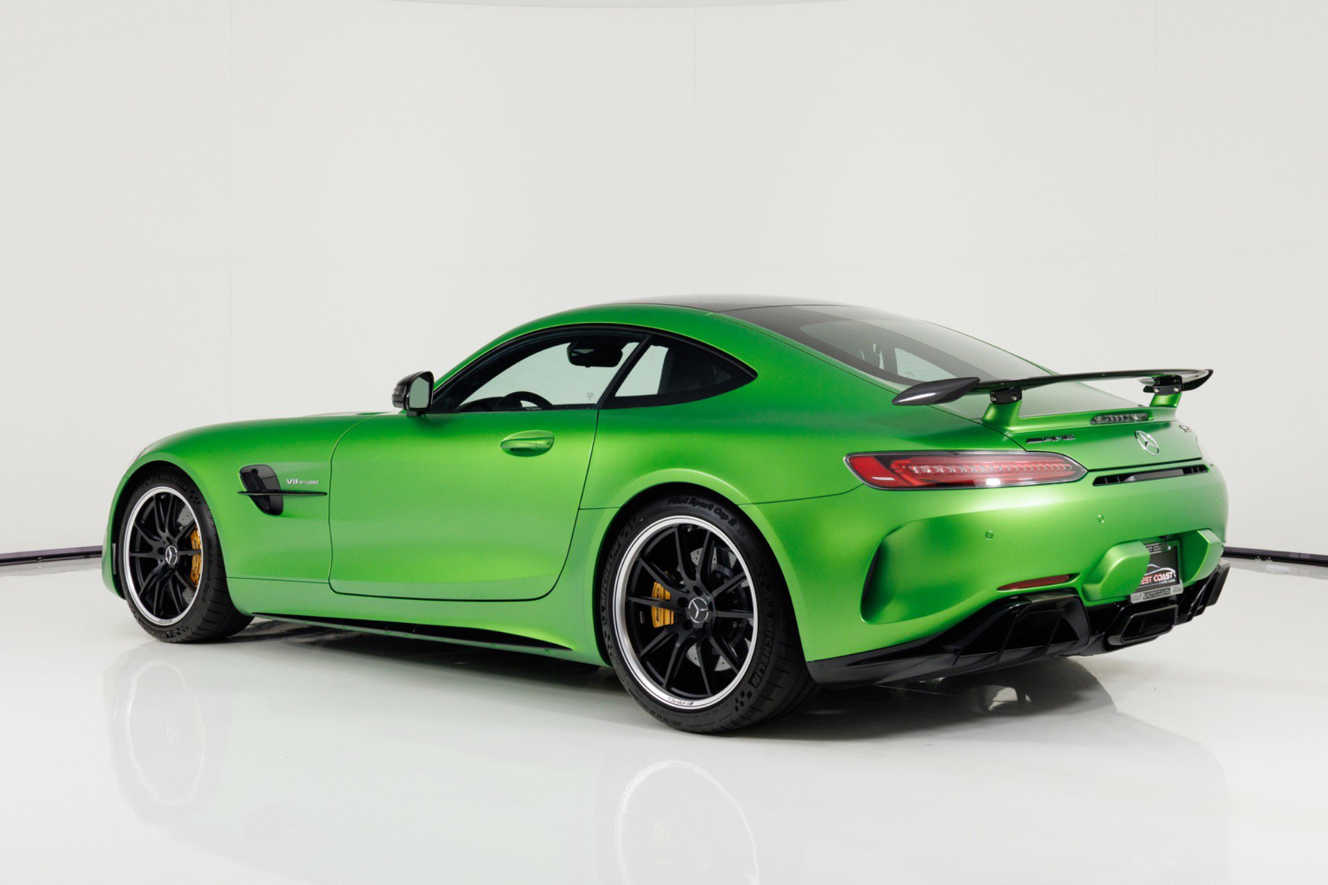 Used 2018 Mercedes-Benz AMG GT R image 5