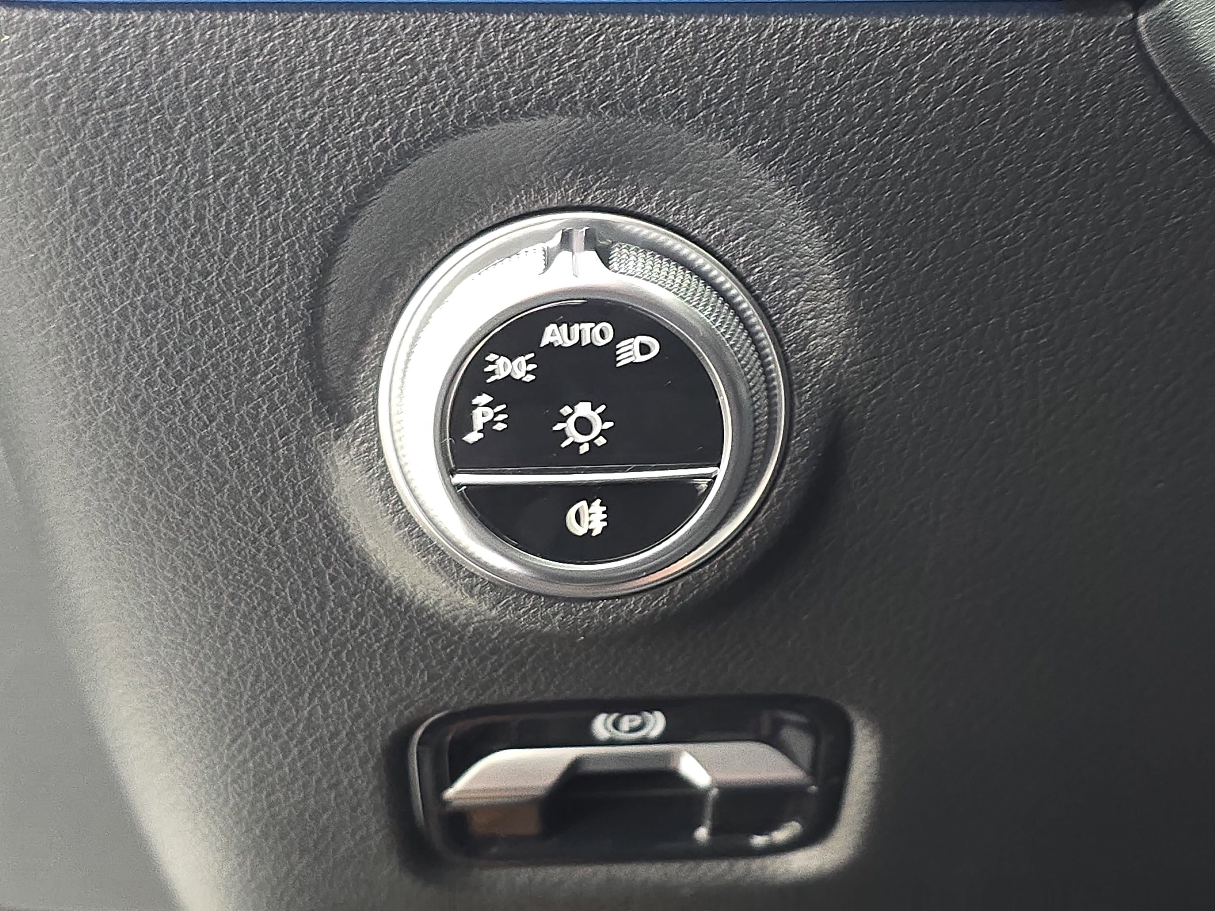 Used 2023 Mercedes-Benz C 43 AMG 4MATIC Sedan image 25