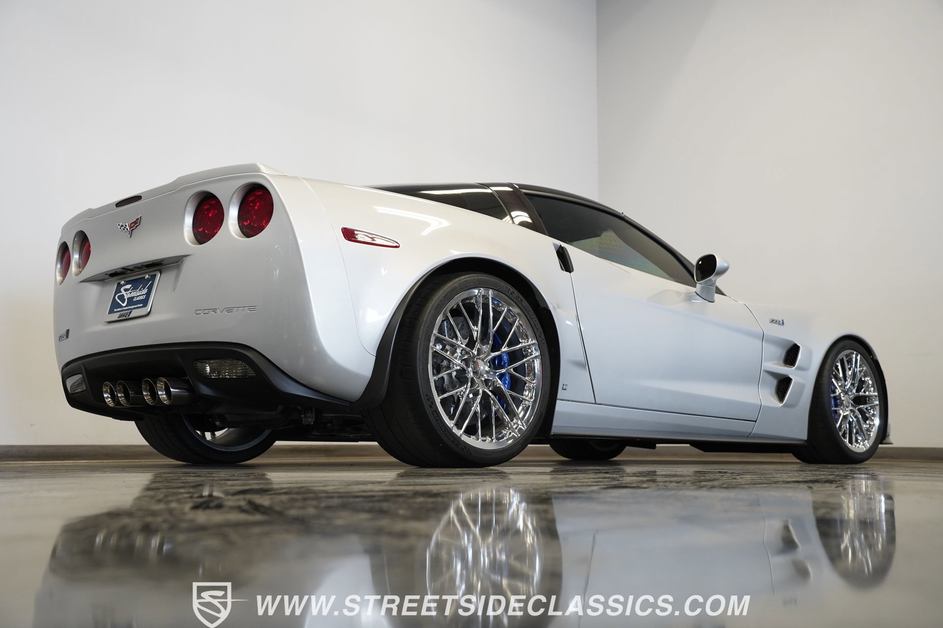 Used 2009 Chevrolet Corvette ZR1 w/ Preferred Equipment Group image 13