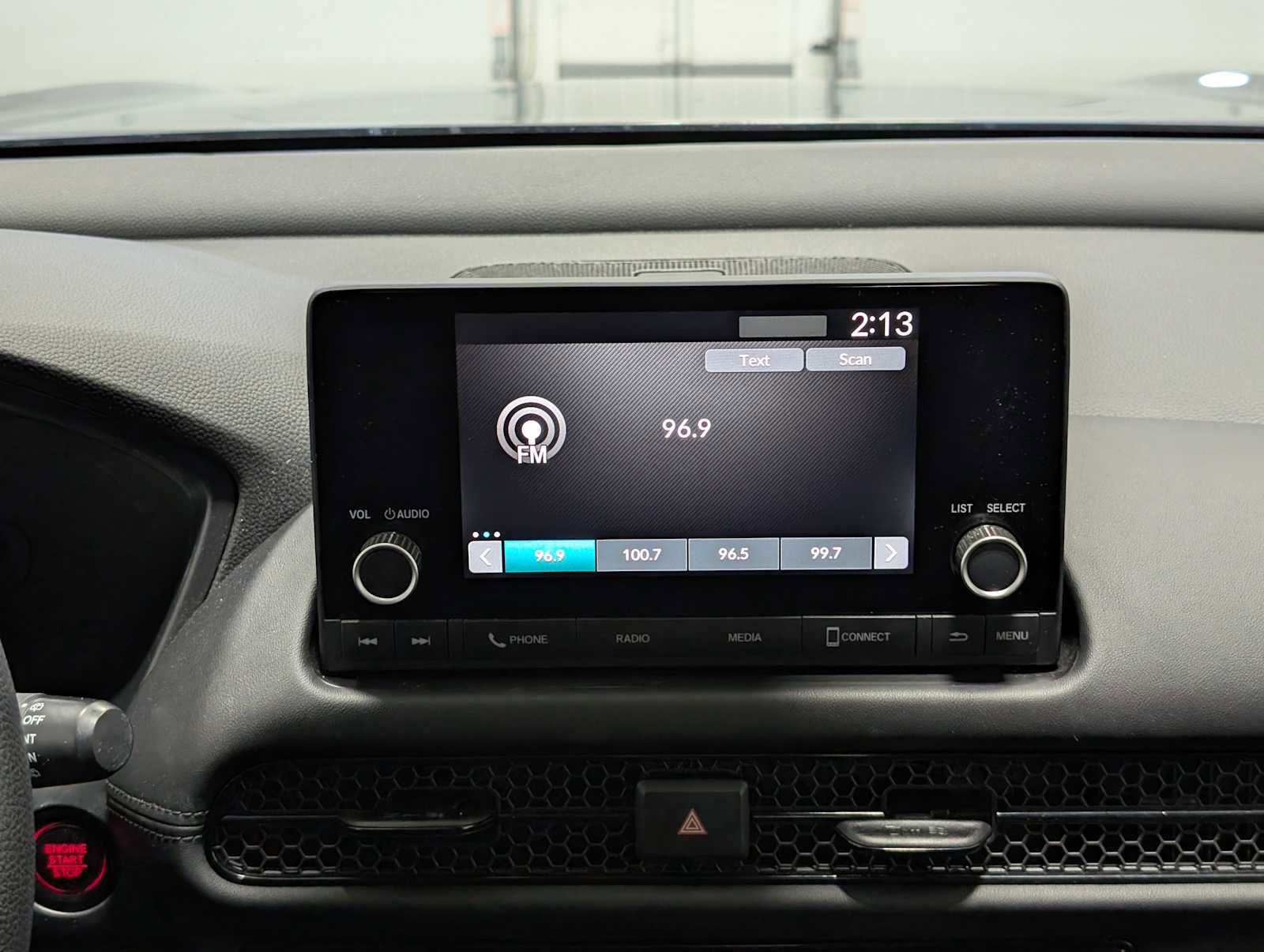 Certified 2023 Honda HR-V LX image 18