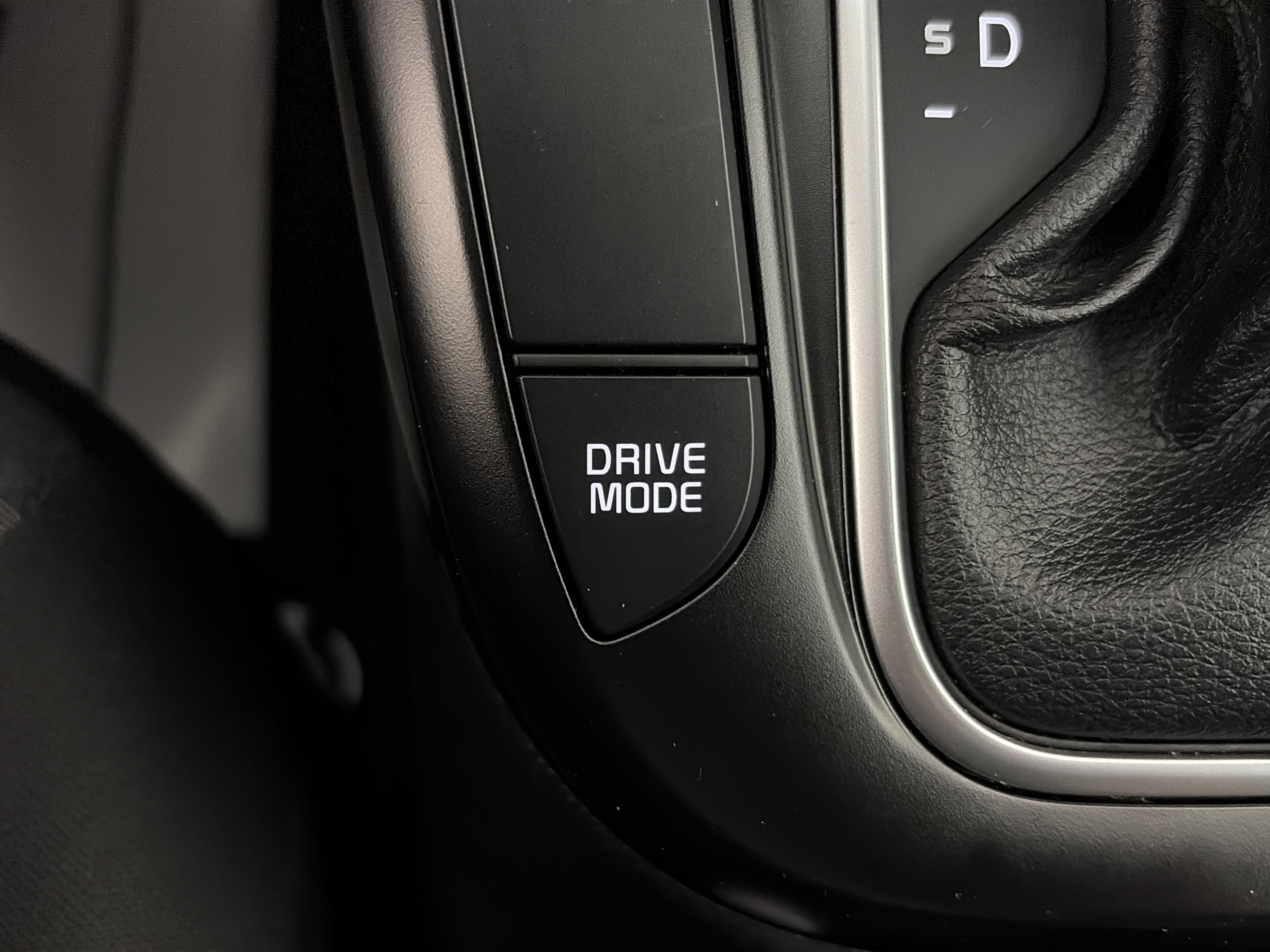 Used 2025 Kia Soul LX w/ LX Technology Package FWD image 23