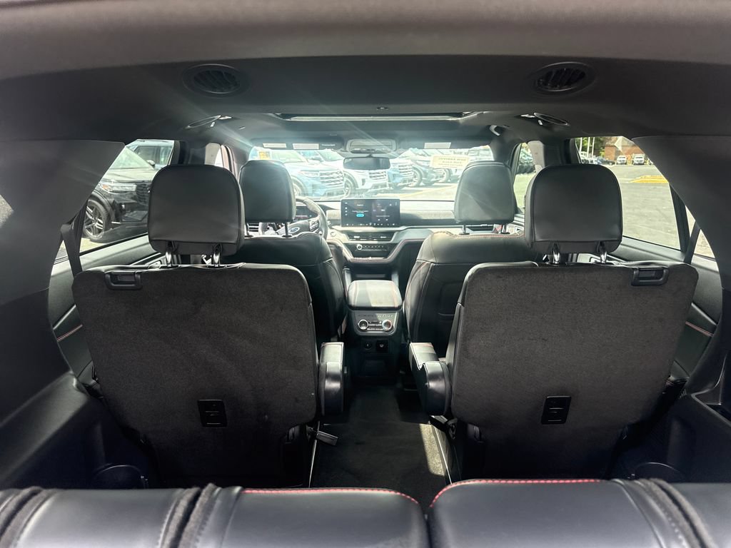 Used 2025 Ford Explorer ST-Line w/ Premium Package AWD/4WD image 14