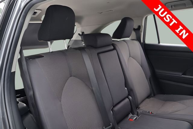 Used 2023 Toyota Highlander LE image 23