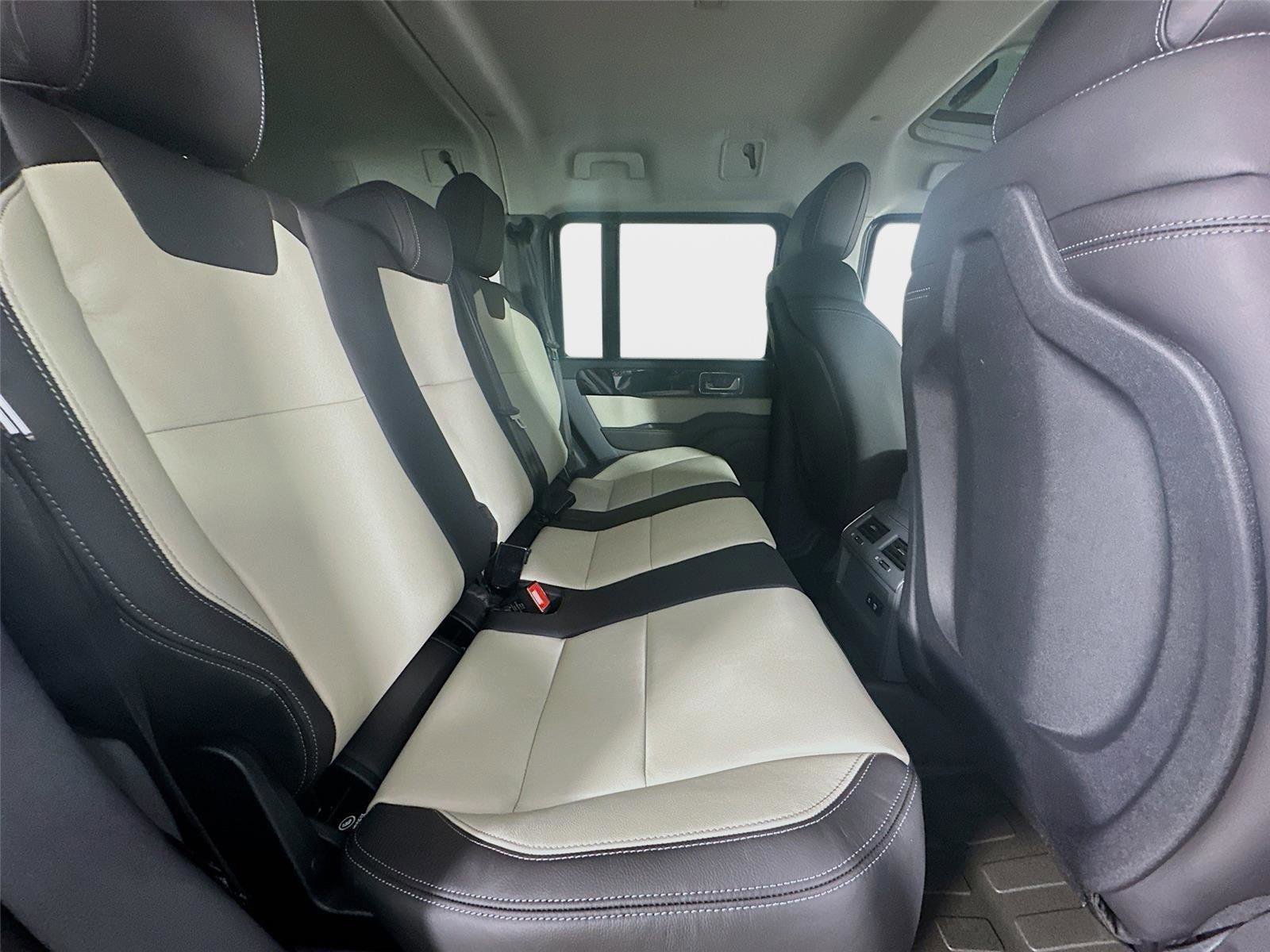 New 2025 INEOS Grenadier Fieldmaster Edition image 47