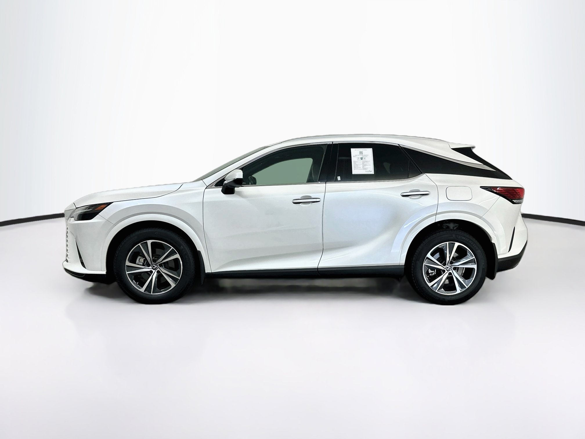 Used 2023 Lexus RX 350 Premium w/ Accessory Package AWD/4WD image 4