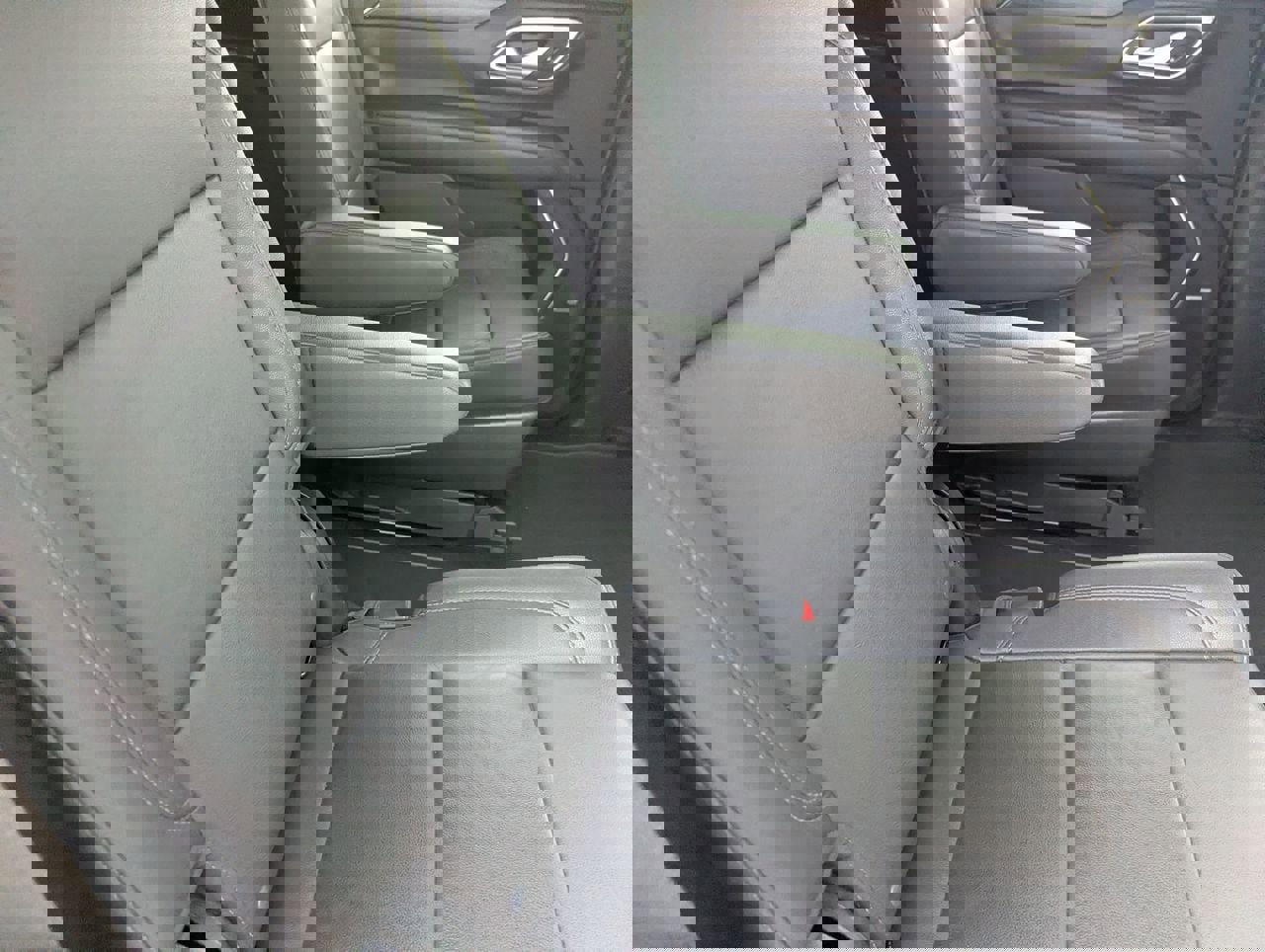 Used 2022 Chevrolet Tahoe LT w/ Luxury Package AWD/4WD image 14