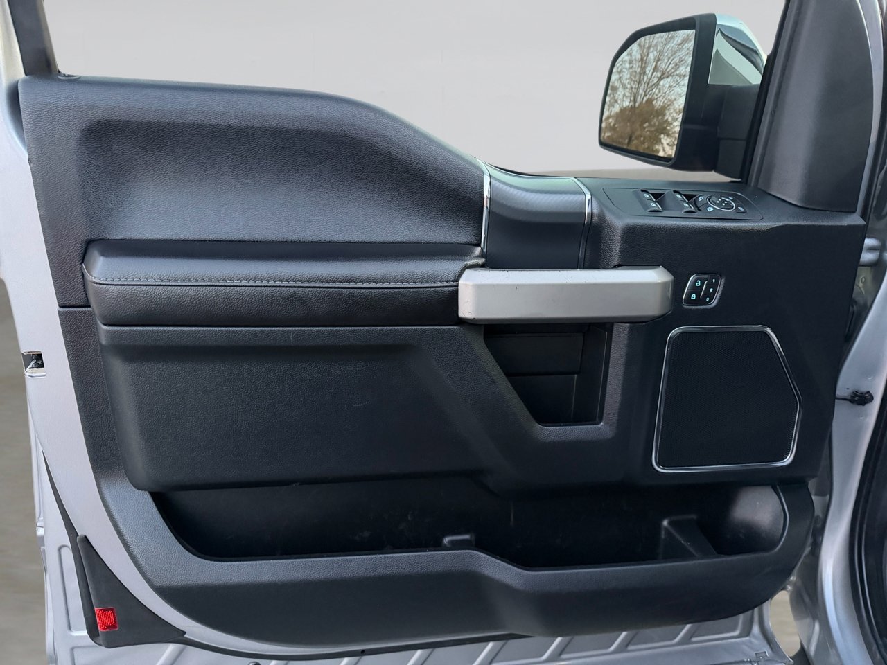 Used 2020 Ford F150 Lariat w/ Equipment Group 502A Luxury image 16