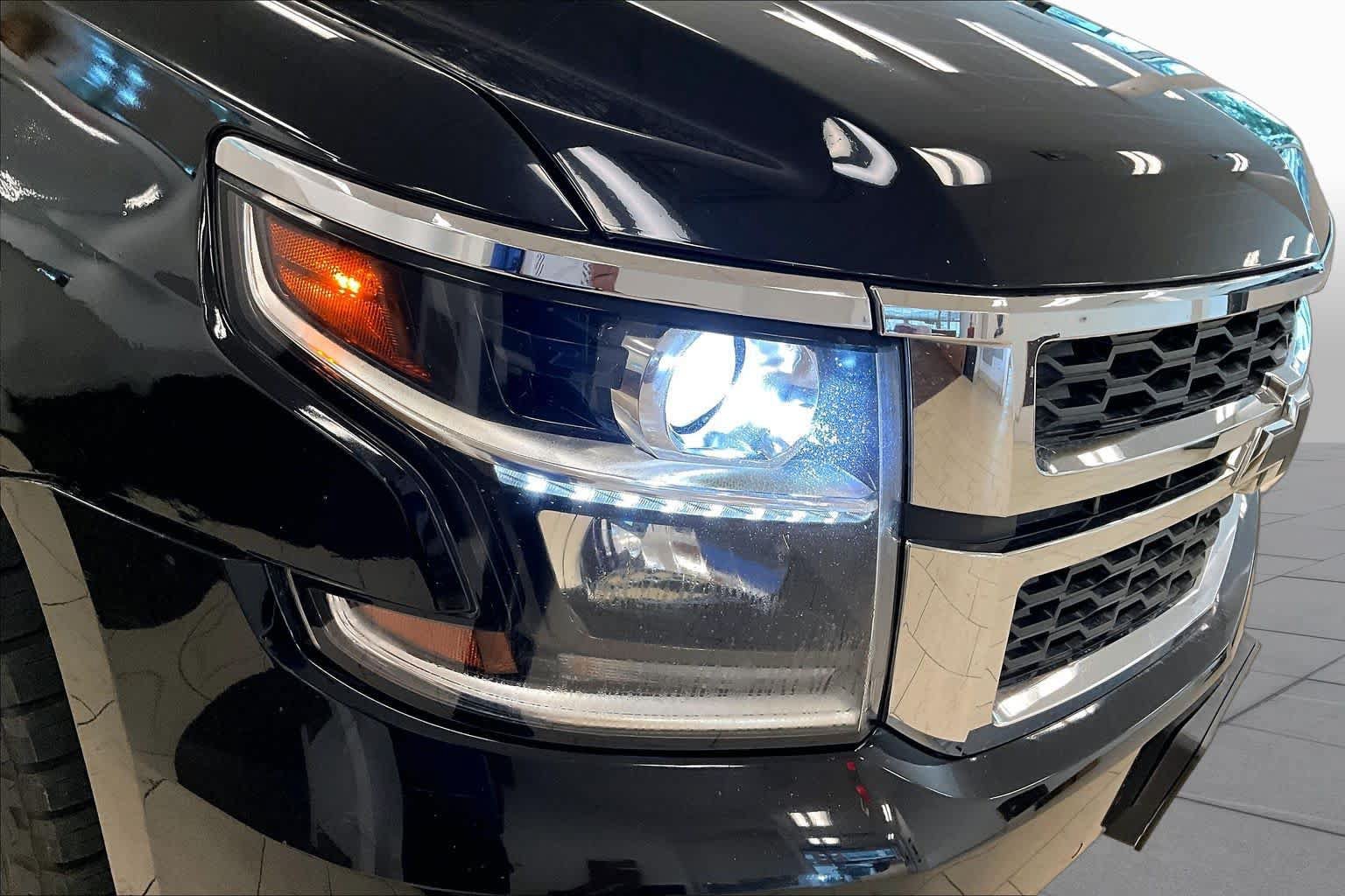 Used 2020 Chevrolet Suburban LT AWD/4WD image 26
