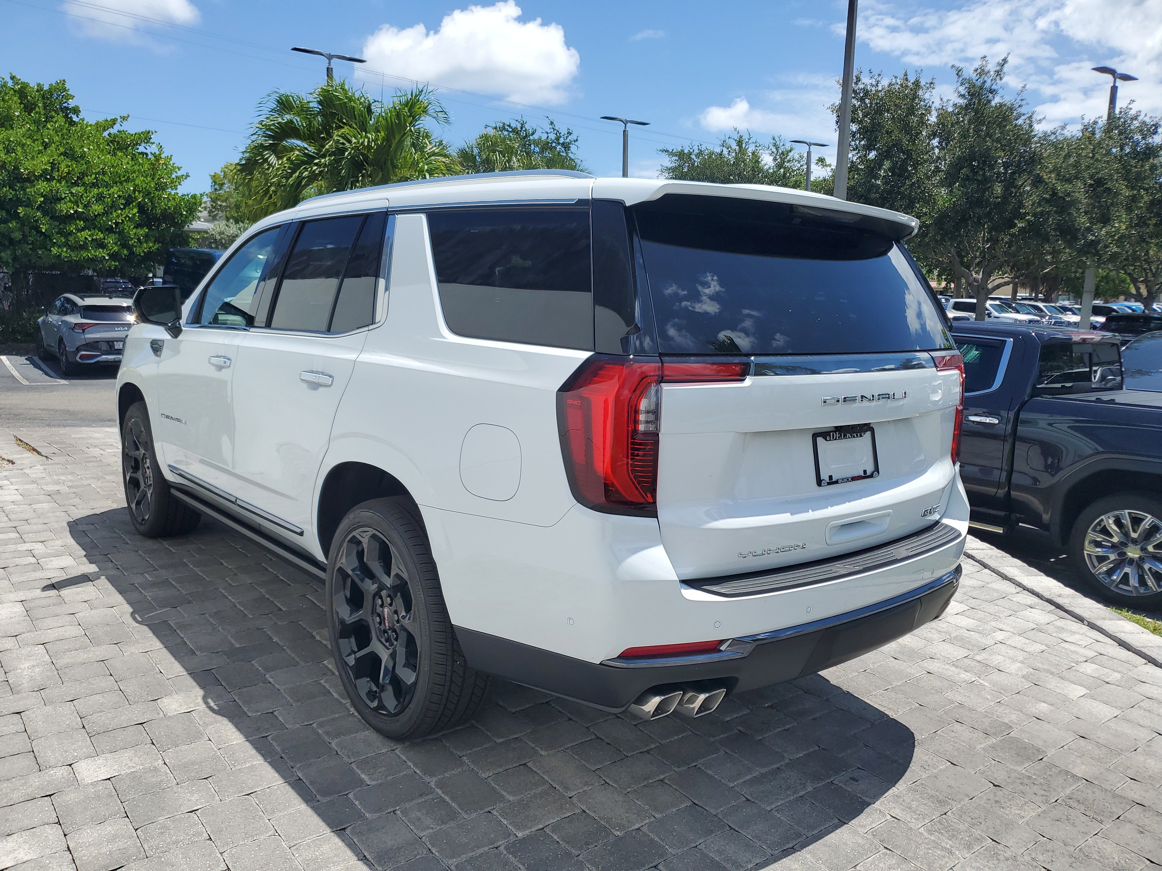 New 2026 GMC Yukon Denali Ultimate AWD/4WD image 4