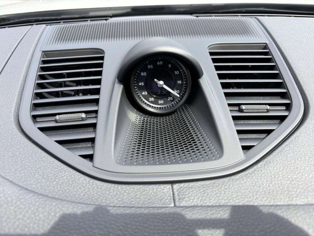 New 2025 Porsche Panamera image 36